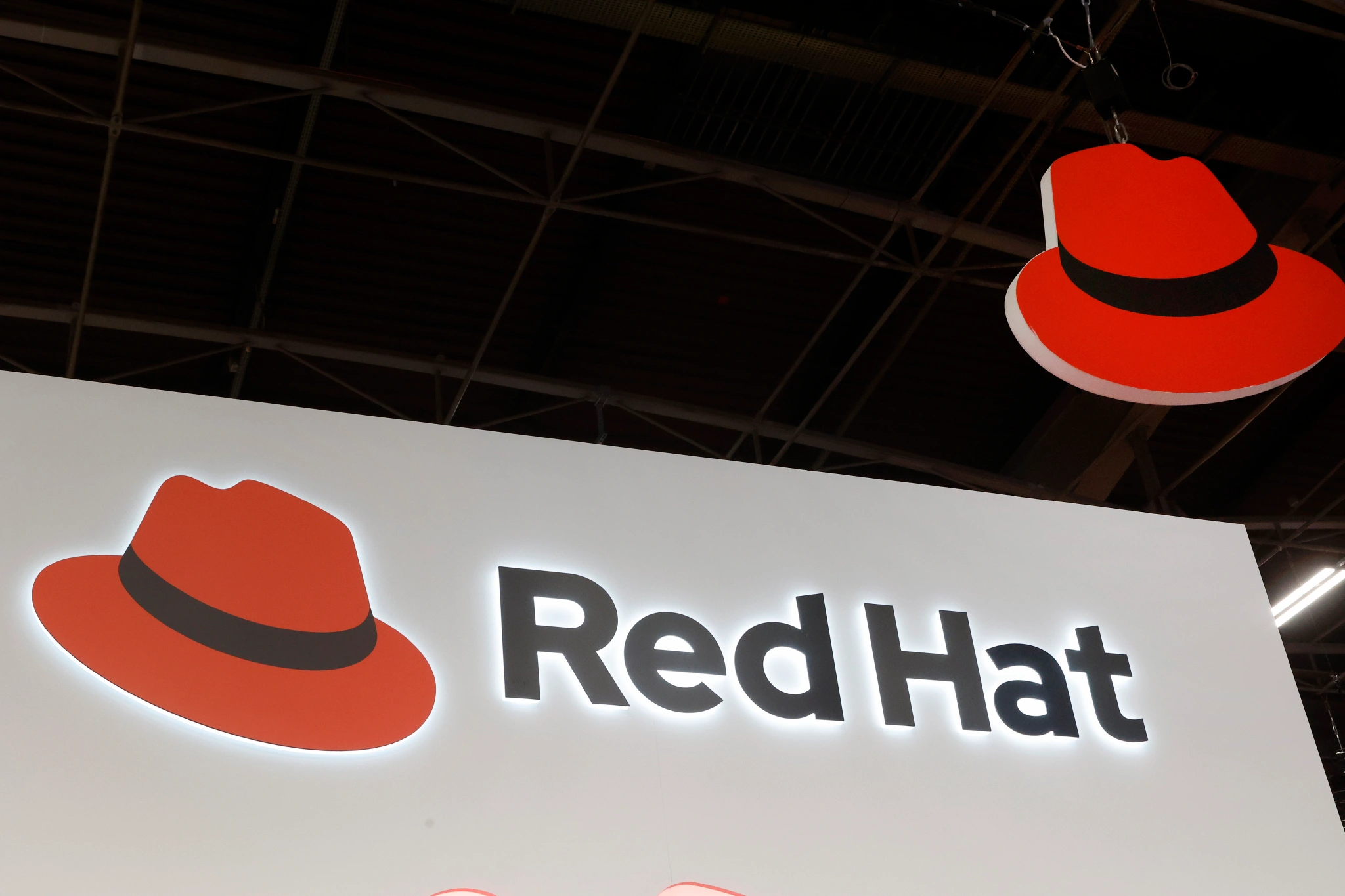 RED HAT